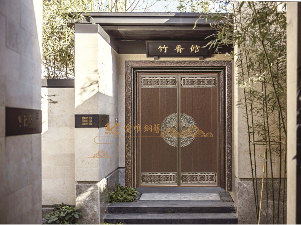 真銅門與仿銅門的區別